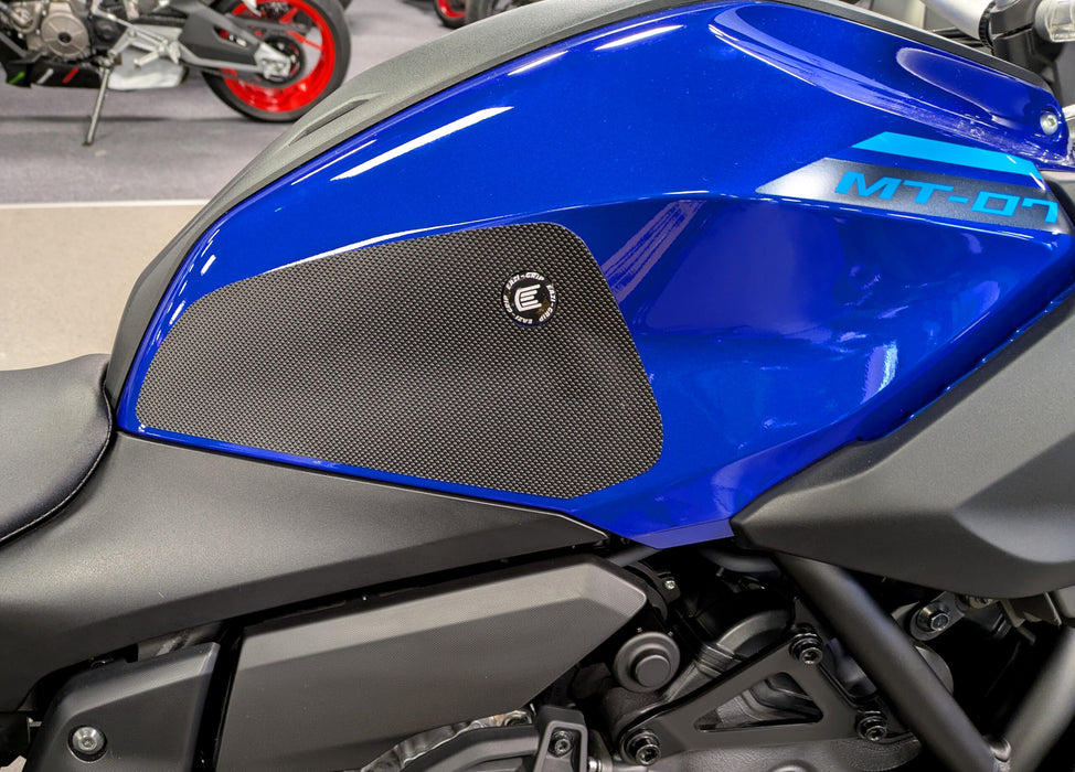 Yamaha MT-07 2025-2026 Black Tank Grips