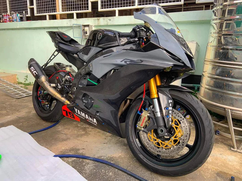 YAMAHA R6 2017+ CARBON FIBER SIDE FAIRINGS