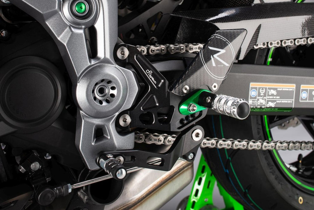 KAWASAKI Z900 2017-2023 Adjustable Rearsets