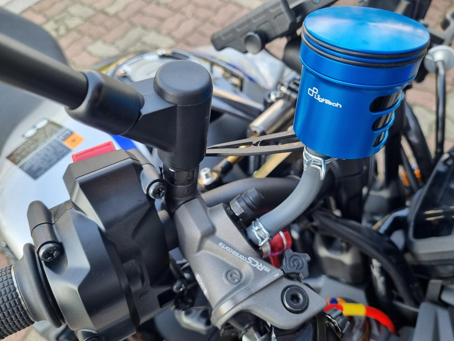 Fluid tank for brake and clutch with aluminium body and side spout 30ml