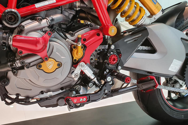 Adjustable rear sets rider Ducati Hypermotard 950