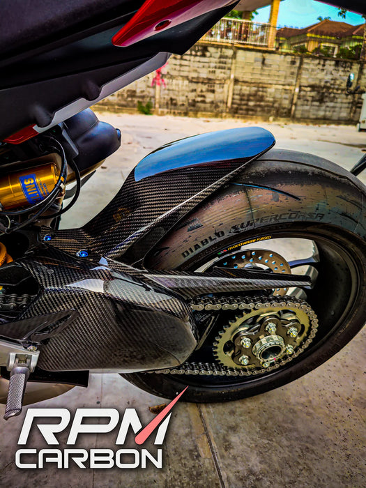 DUCATI PANIGALE V4 2018+ CARBON FIBER SWINGARM COVER PROTECTOR